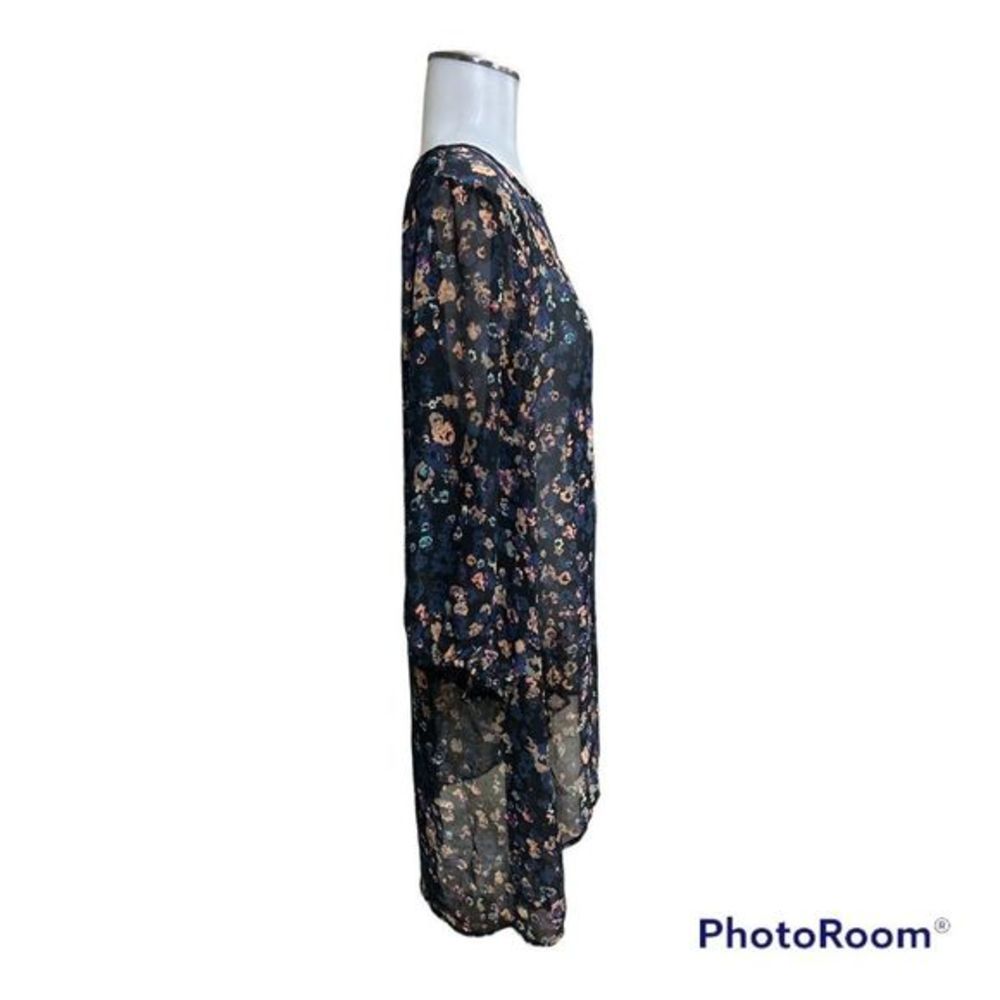 ‎Floral Top - Picture 2 of 7